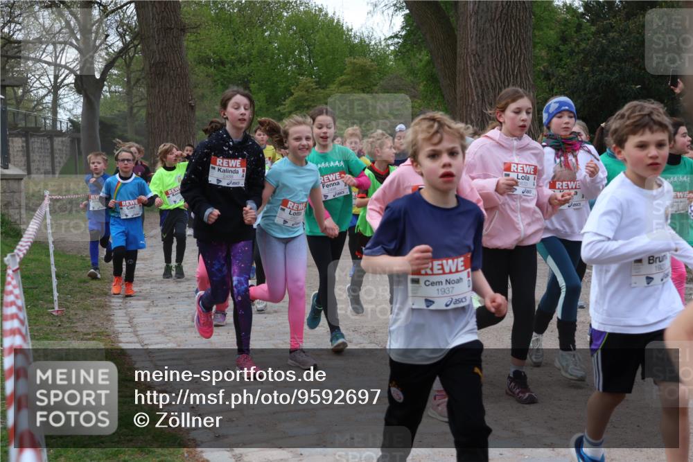 25.04.2026 - Das Zehntel Zöllner http://msf.ph/oto/9592697 25.04.2026 08:43:59 Laufen 4444, 1937, 44444, 192 meine-sportfotos.de