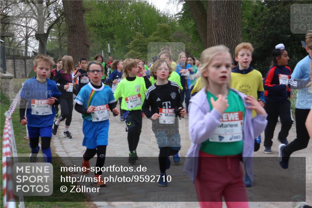 25.04.2026 - Das Zehntel Zöllner http://msf.ph/oto/9592710 25.04.2026 08:44:01 Laufen 1757, 3918, 3928, 2405 meine-sportfotos.de