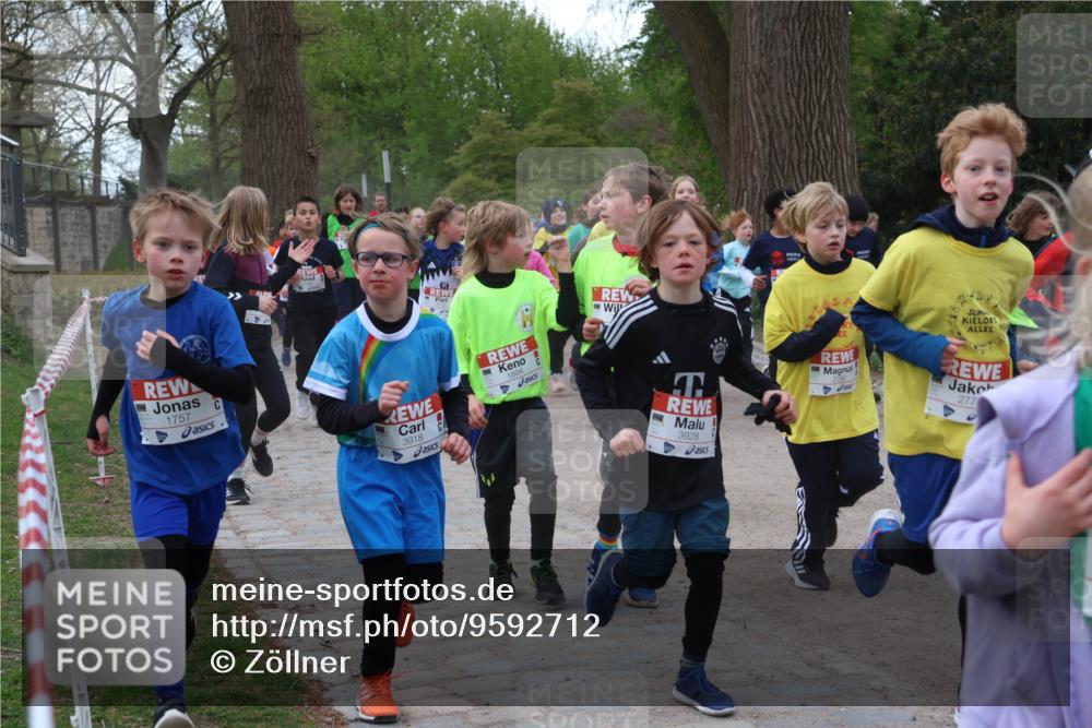 25.04.2026 - Das Zehntel Zöllner http://msf.ph/oto/9592712 25.04.2026 08:44:02 Laufen 1757, 3918, 1894, 3928, 2790, 277 meine-sportfotos.de