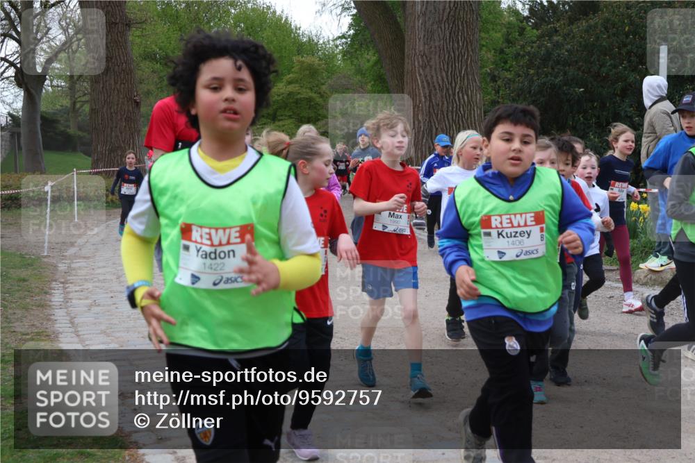 25.04.2026 - Das Zehntel Zöllner http://msf.ph/oto/9592757 25.04.2026 08:44:10 Laufen 1422, 1990, 1406 meine-sportfotos.de
