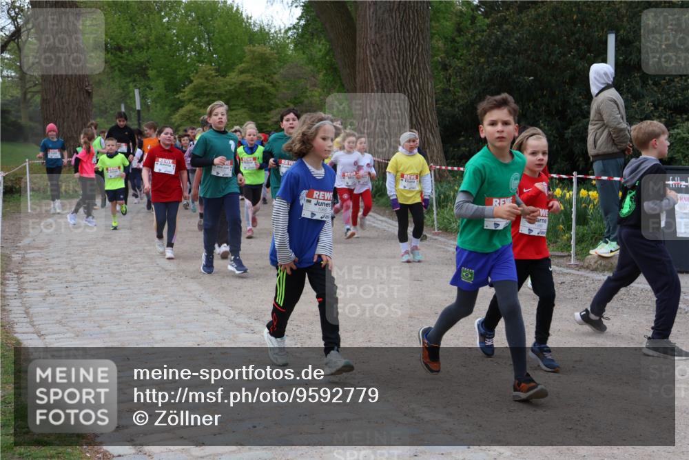25.04.2026 - Das Zehntel Zöllner http://msf.ph/oto/9592779 25.04.2026 08:44:15 Laufen 1966 meine-sportfotos.de
