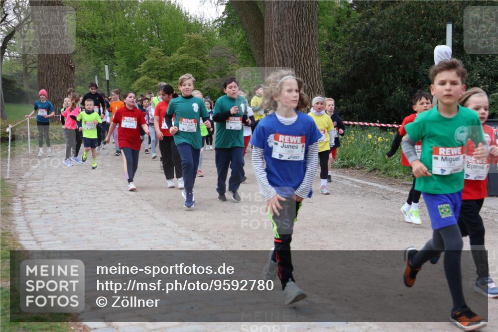 25.04.2026 - Das Zehntel Zöllner http://msf.ph/oto/9592780 25.04.2026 08:44:15 Laufen 92, 1966, 1986 meine-sportfotos.de