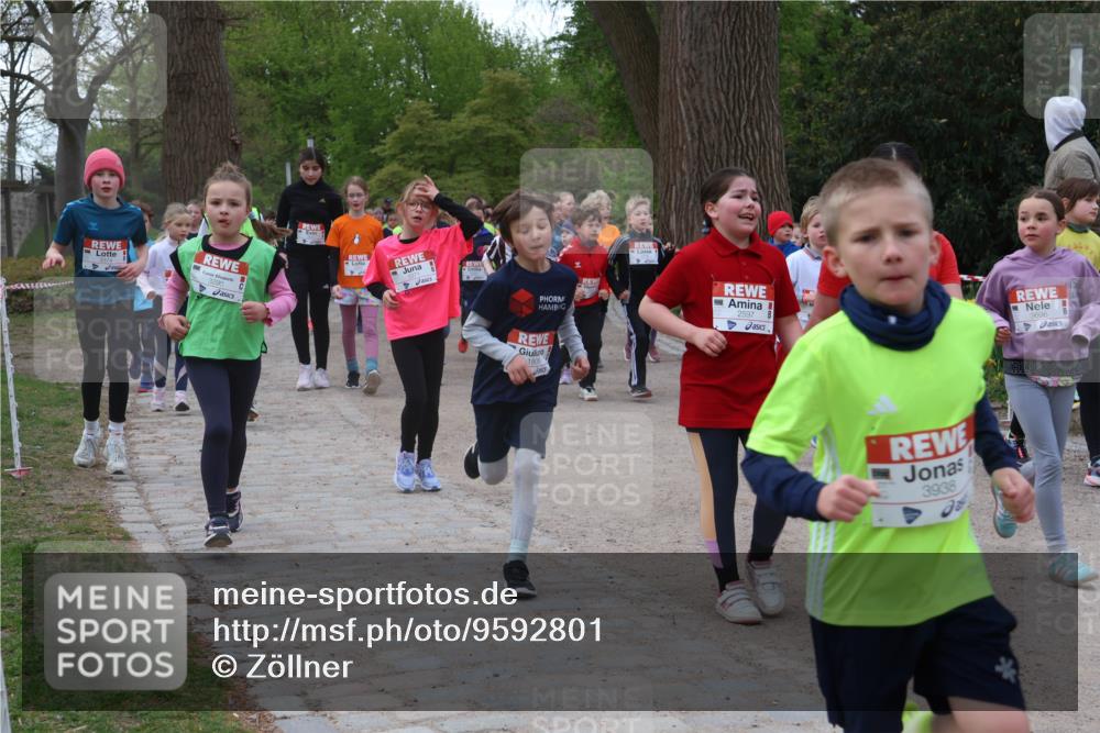25.04.2026 - Das Zehntel Zöllner http://msf.ph/oto/9592801 25.04.2026 08:44:20 Laufen 3290, 1808, 2597, 3938 meine-sportfotos.de