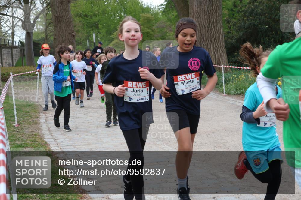 25.04.2026 - Das Zehntel Zöllner http://msf.ph/oto/9592837 25.04.2026 08:44:28 Laufen 3099, 3094, 3945 meine-sportfotos.de