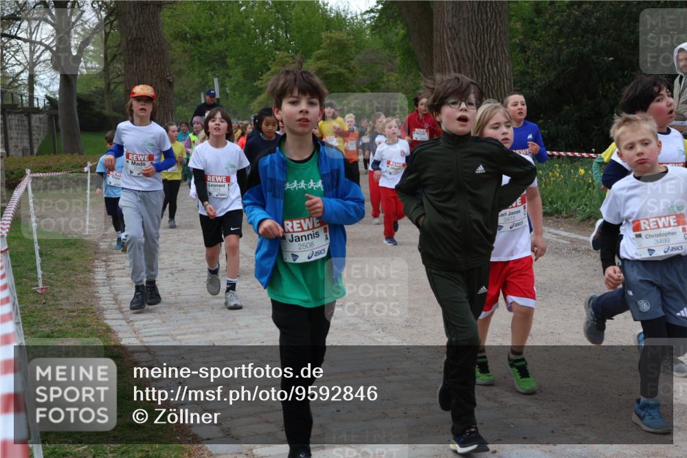 25.04.2026 - Das Zehntel Zöllner http://msf.ph/oto/9592846 25.04.2026 08:44:30 Laufen 2508, 3473, 3499 meine-sportfotos.de