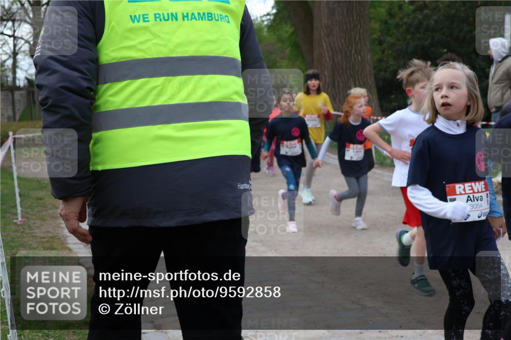 25.04.2026 - Das Zehntel Zöllner http://msf.ph/oto/9592858 25.04.2026 08:44:33 Laufen 3054 meine-sportfotos.de