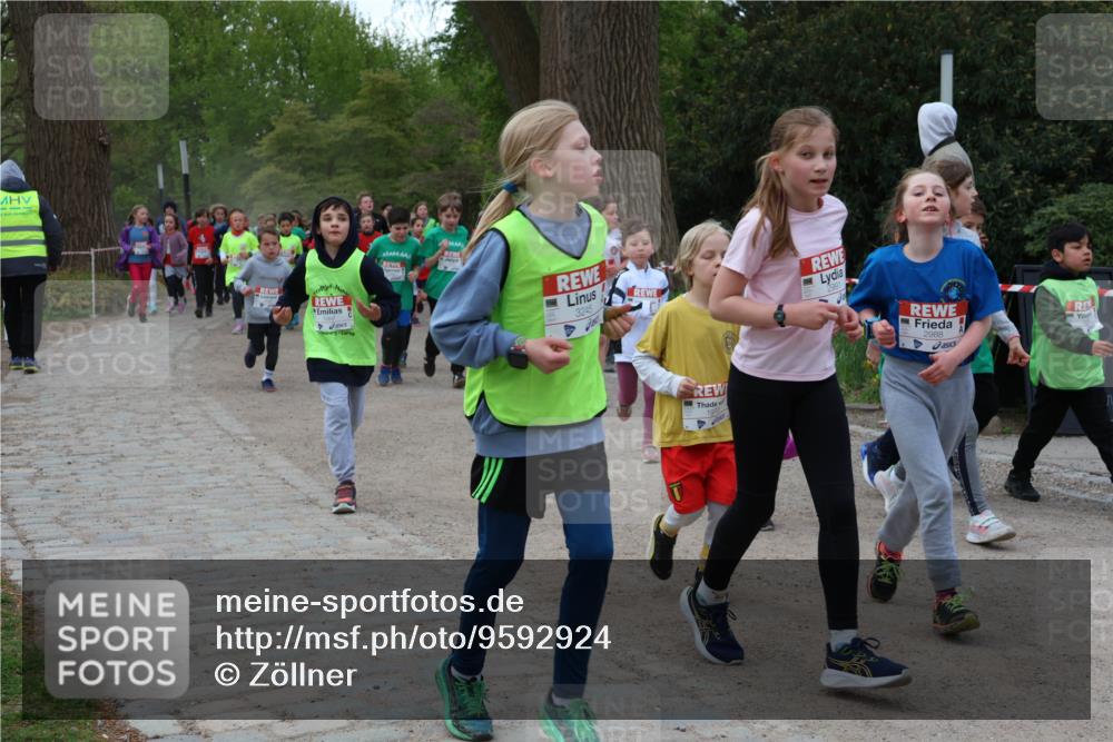 25.04.2026 - Das Zehntel Zöllner http://msf.ph/oto/9592924 25.04.2026 08:44:47 Laufen 3245, 2991, 2988 meine-sportfotos.de