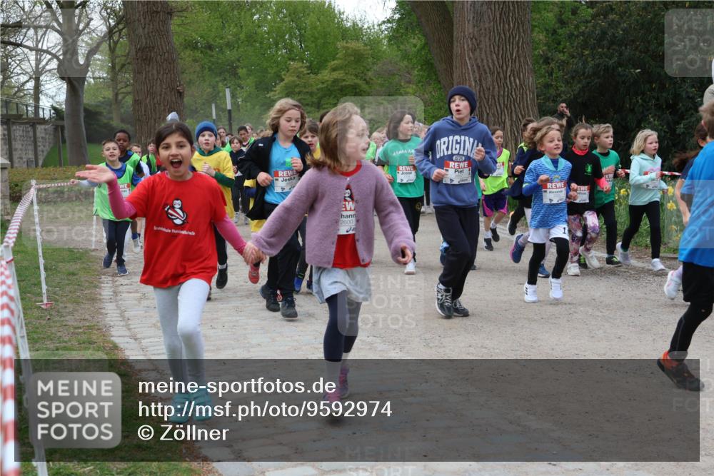25.04.2026 - Das Zehntel Zöllner http://msf.ph/oto/9592974 25.04.2026 08:44:55 Laufen 2600, 1976 meine-sportfotos.de