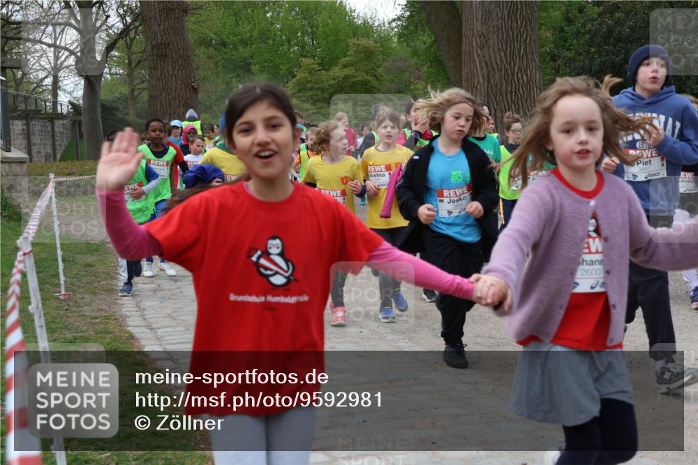 25.04.2026 - Das Zehntel Zöllner http://msf.ph/oto/9592981 25.04.2026 08:44:56 Laufen 1976, 3857, 2600 meine-sportfotos.de
