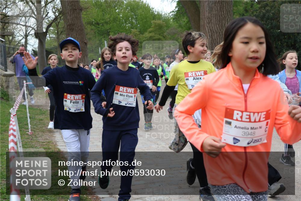 25.04.2026 - Das Zehntel Zöllner http://msf.ph/oto/9593030 25.04.2026 08:45:06 Laufen 2214, 2257, 280, 3948 meine-sportfotos.de