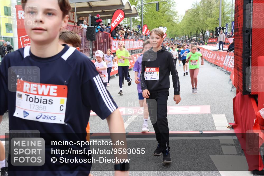 25.04.2026 - Das Zehntel Strokosch-Dieckow http://msf.ph/oto/9593055 25.04.2026 14:54:01 Ziel 15048, 15061, 15132, 15234, 15457, 15521, 15529, 15914, 15956, 16217, 16242, 16414, 16570, 16576, 16609, 16776, 16833, 16967, 17240, 17339, 17358, 17456, 17565, 17955, 17971, 18226, 18286, 18331, 18343, 15048, 15061, 15132, 15234, 15457, 15521, 15529, 15914, 15956, 16217, 16242, 16414, 16570, 16576, 16609, 16776, 16833, 16967, 17240, 17339, 17358, 17456, 17565, 17955, 17971, 18226, 18286, 18331, 18343 meine-sportfotos.de