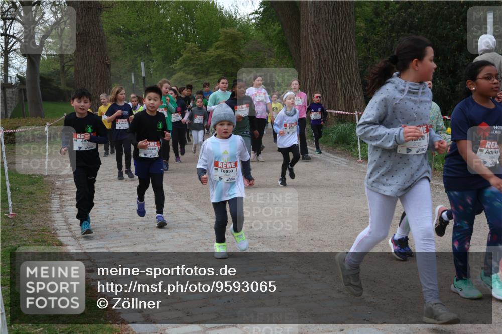 25.04.2026 - Das Zehntel Zöllner http://msf.ph/oto/9593065 25.04.2026 08:45:15 Laufen 1945, 3787, 1864 meine-sportfotos.de