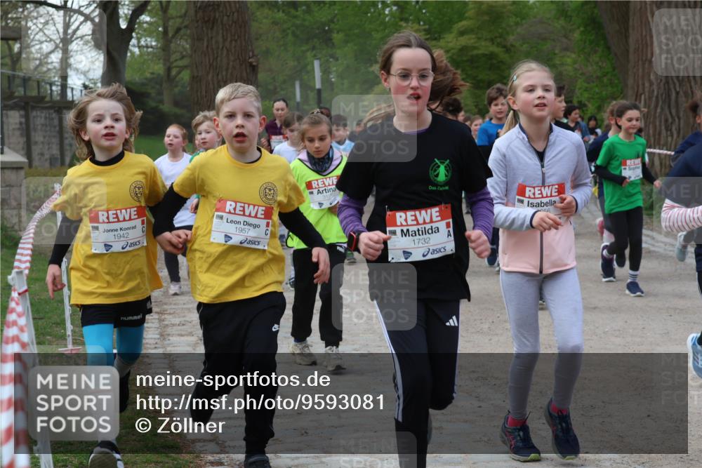 25.04.2026 - Das Zehntel Zöllner http://msf.ph/oto/9593081 25.04.2026 08:45:19 Laufen 1942, 1957, 56, 1732 meine-sportfotos.de