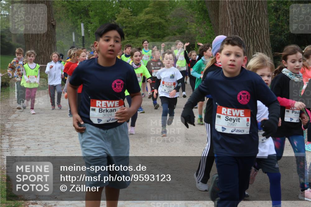 25.04.2026 - Das Zehntel Zöllner http://msf.ph/oto/9593123 25.04.2026 08:45:28 Laufen 3024, 2997, 1675 meine-sportfotos.de