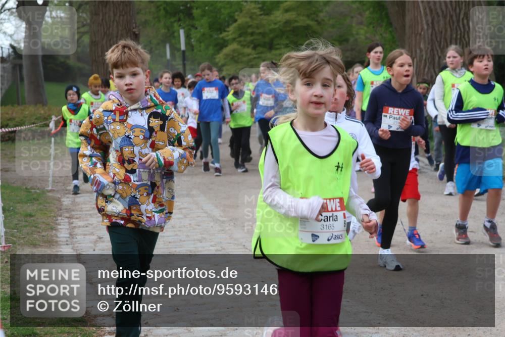 25.04.2026 - Das Zehntel Zöllner http://msf.ph/oto/9593146 25.04.2026 08:45:33 Laufen 3165 meine-sportfotos.de