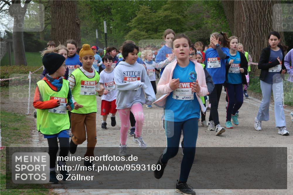 25.04.2026 - Das Zehntel Zöllner http://msf.ph/oto/9593160 25.04.2026 08:45:37 Laufen 3143, 3157, 2950, 4 meine-sportfotos.de