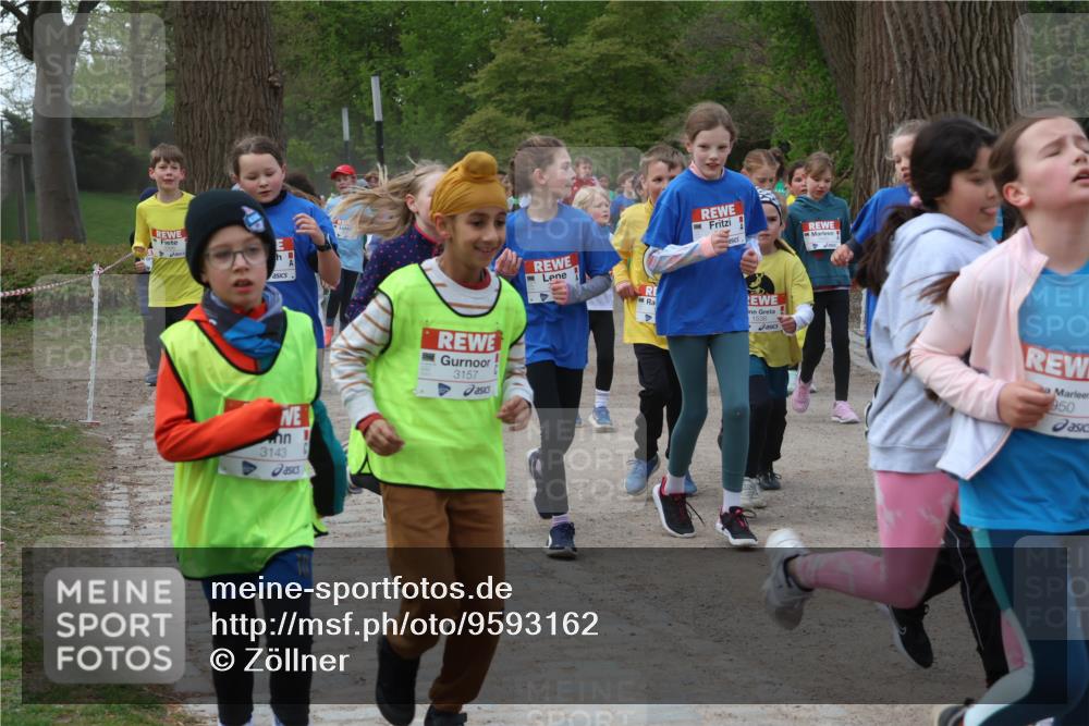 25.04.2026 - Das Zehntel Zöllner http://msf.ph/oto/9593162 25.04.2026 08:45:37 Laufen 3143, 3157, 1536, 950 meine-sportfotos.de