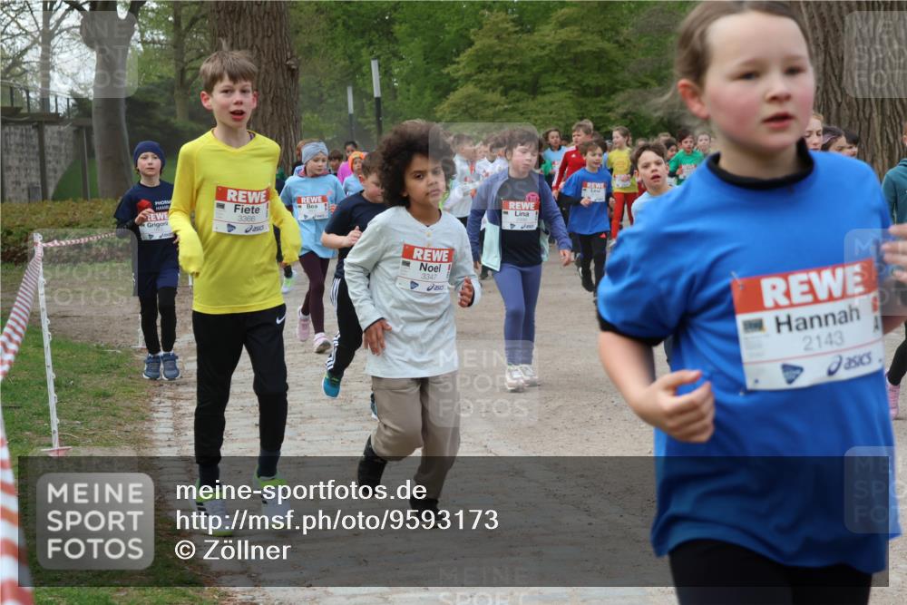 25.04.2026 - Das Zehntel Zöllner http://msf.ph/oto/9593173 25.04.2026 08:45:40 Laufen 3366, 3347, 2143 meine-sportfotos.de