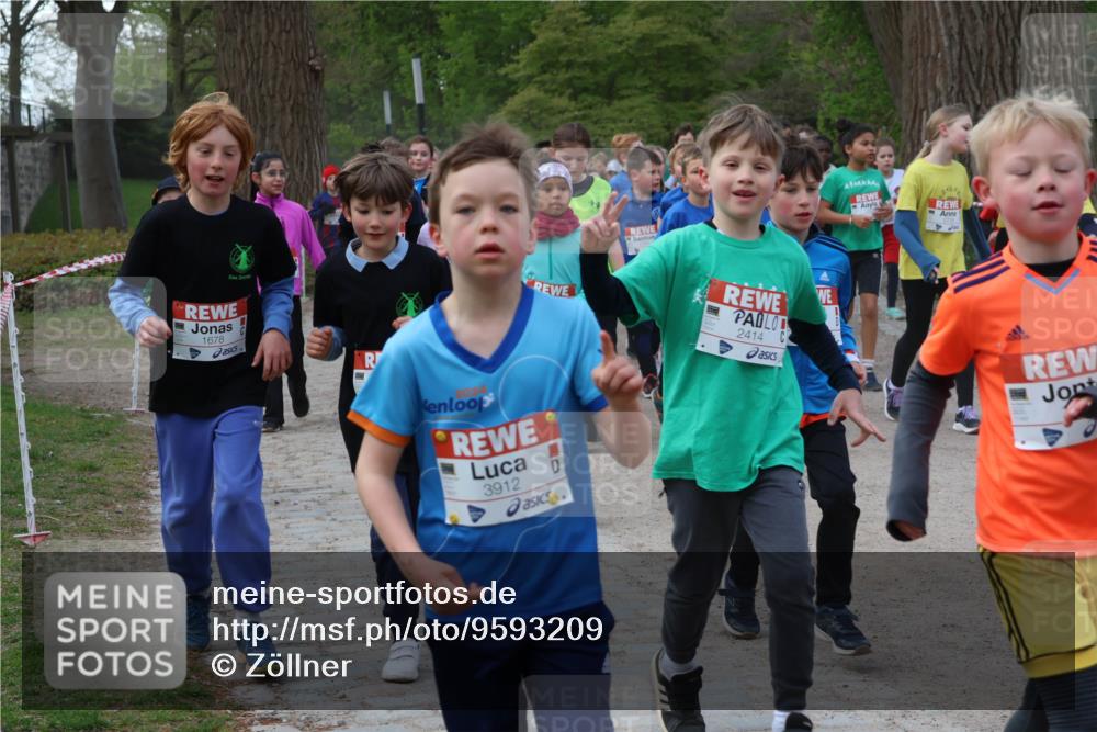 25.04.2026 - Das Zehntel Zöllner http://msf.ph/oto/9593209 25.04.2026 08:45:48 Laufen 1678, 3912, 11, 2414 meine-sportfotos.de