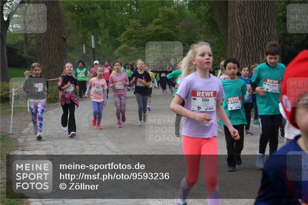 25.04.2026 - Das Zehntel Zöllner http://msf.ph/oto/9593236 25.04.2026 08:45:55 Laufen 691510, 1002, 3647 meine-sportfotos.de