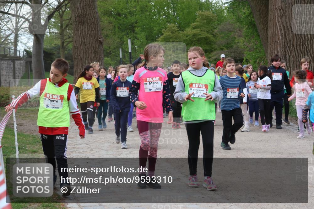 25.04.2026 - Das Zehntel Zöllner http://msf.ph/oto/9593310 25.04.2026 08:46:13 Laufen 1076, 1910, 4, 1418, 1414 meine-sportfotos.de