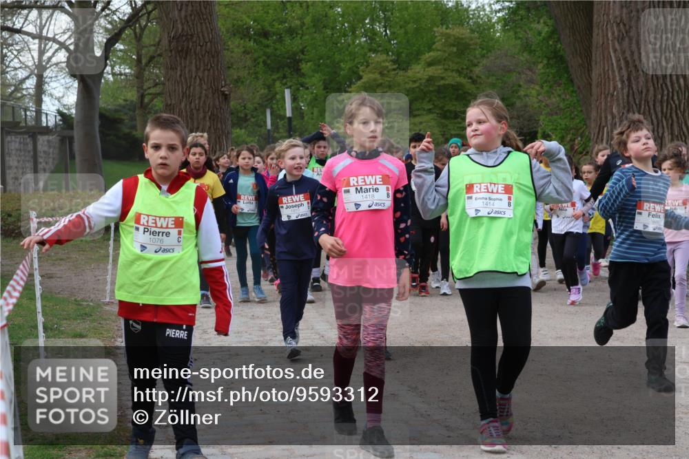 25.04.2026 - Das Zehntel Zöllner http://msf.ph/oto/9593312 25.04.2026 08:46:14 Laufen 1076, 1418, 1414, 3929 meine-sportfotos.de