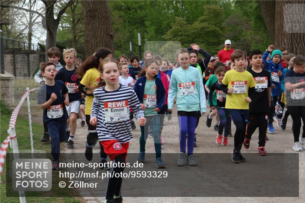 25.04.2026 - Das Zehntel Zöllner http://msf.ph/oto/9593329 25.04.2026 08:46:18 Laufen 1232, 2840, 1621, 1637, 1910, 3036 meine-sportfotos.de