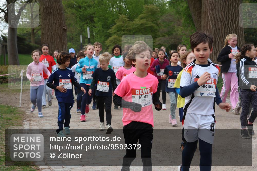 25.04.2026 - Das Zehntel Zöllner http://msf.ph/oto/9593372 25.04.2026 08:46:26 Laufen 1231, 1012, 1007 meine-sportfotos.de