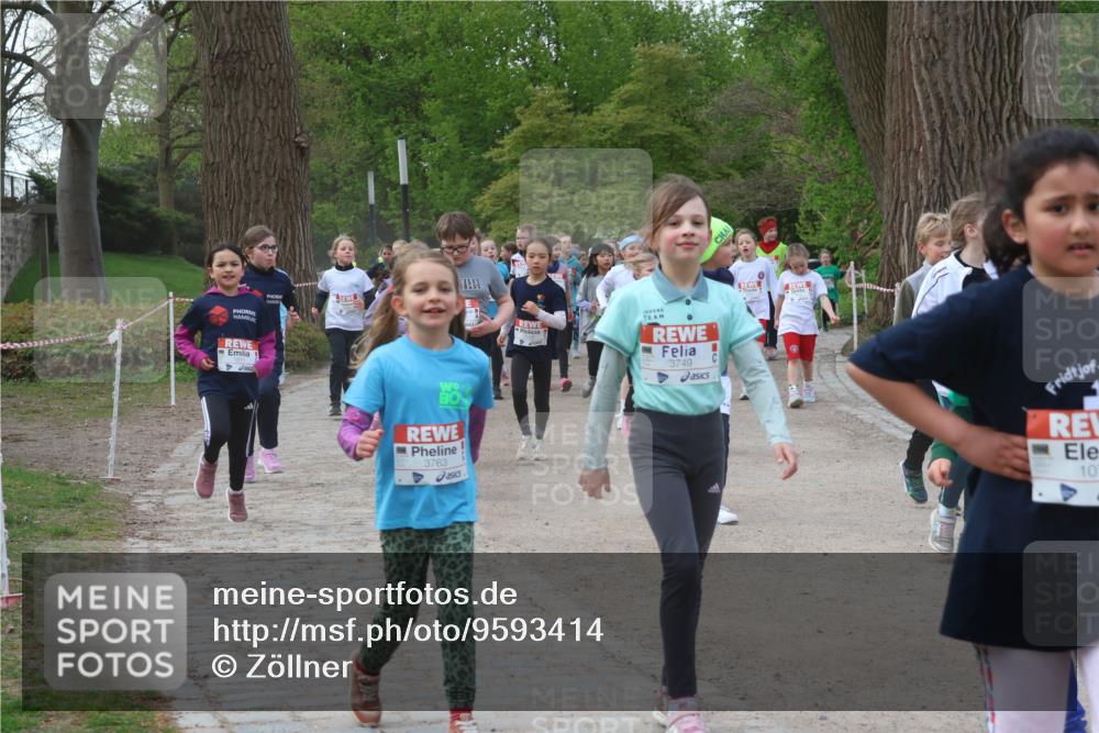 25.04.2026 - Das Zehntel Zöllner http://msf.ph/oto/9593414 25.04.2026 08:46:35 Laufen 3763, 3749, 10 meine-sportfotos.de