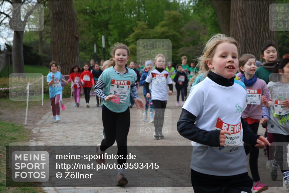 25.04.2026 - Das Zehntel Zöllner http://msf.ph/oto/9593445 25.04.2026 08:46:41 Laufen 3809, 3448, 3785 meine-sportfotos.de