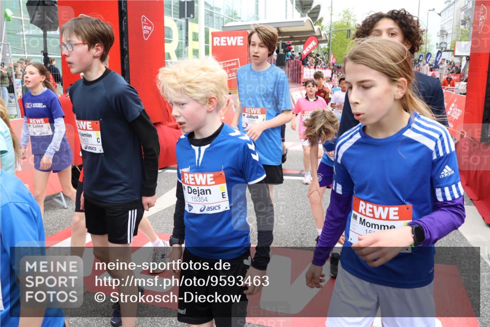25.04.2026 - Das Zehntel Strokosch-Dieckow http://msf.ph/oto/9593463 25.04.2026 14:54:33 Ziel 15107, 15128, 15298, 15317, 15345, 15354, 15392, 15417, 15525, 15552, 15561, 15563, 15588, 15717, 16364, 16433, 16437, 16470, 16697, 16805, 16836, 16981, 17492, 17519, 17839, 17965, 18187, 18335, 18337, 18340, 15107, 15128, 15298, 15317, 15345, 15354, 15392, 15417, 15525, 15552, 15561, 15563, 15588, 15717, 16364, 16433, 16437, 16470, 16981 meine-sportfotos.de