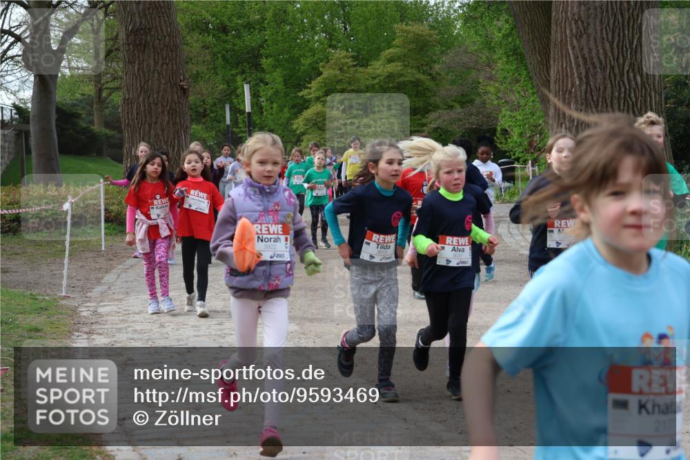 25.04.2026 - Das Zehntel Zöllner http://msf.ph/oto/9593469 25.04.2026 08:46:46 Laufen 3922, 3013, 3031, 3035, 2177 meine-sportfotos.de