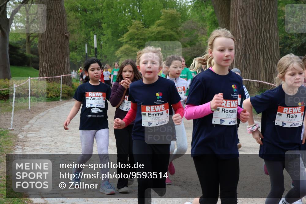 25.04.2026 - Das Zehntel Zöllner http://msf.ph/oto/9593514 25.04.2026 08:46:55 Laufen 1079, 095, 2220, 2227, 2221, 2231 meine-sportfotos.de