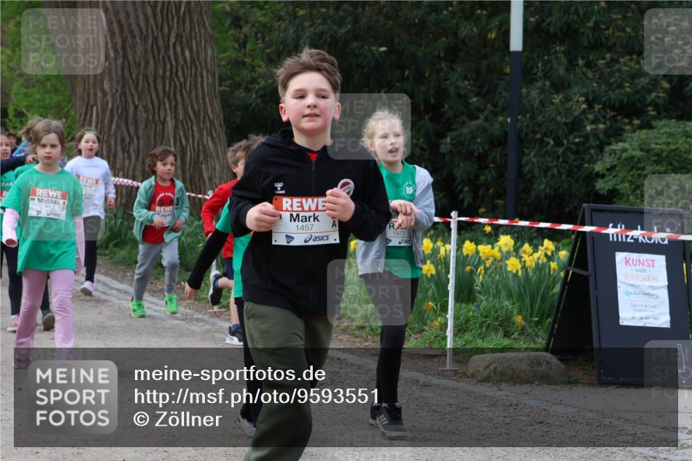 25.04.2026 - Das Zehntel Zöllner http://msf.ph/oto/9593551 25.04.2026 08:47:08 Laufen 1457, 1973, 12, 206 meine-sportfotos.de