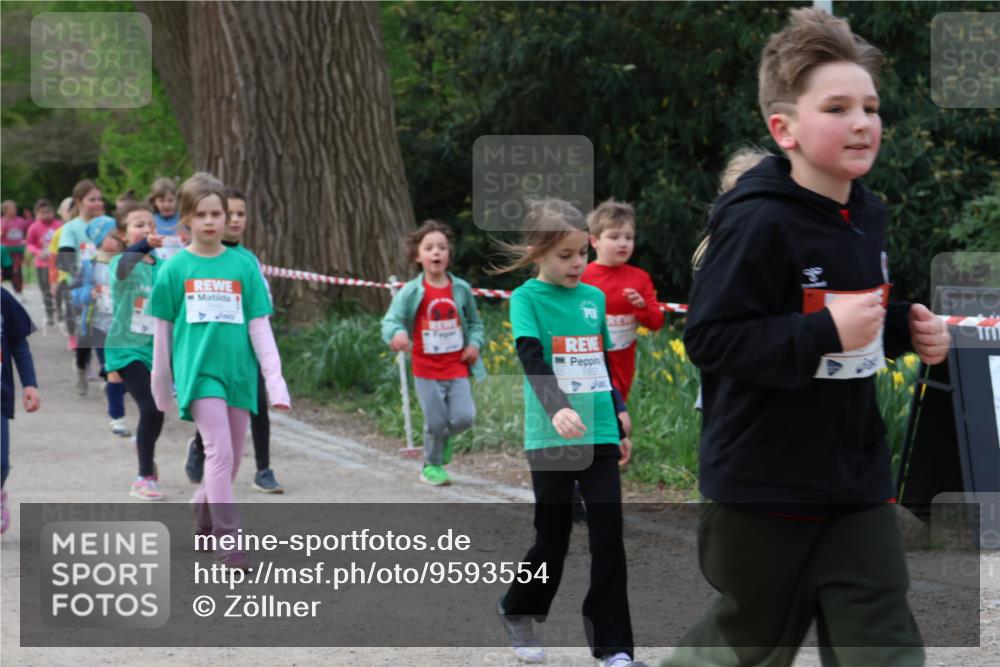 25.04.2026 - Das Zehntel Zöllner http://msf.ph/oto/9593554 25.04.2026 08:47:09 Laufen 2011, 1962 meine-sportfotos.de