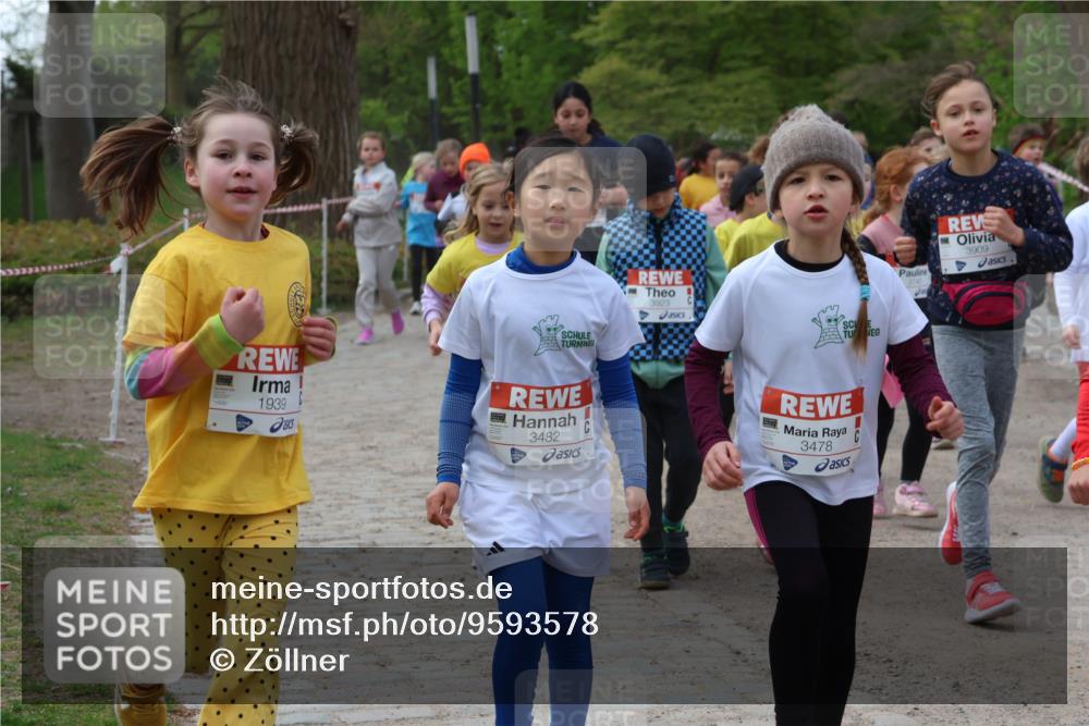 25.04.2026 - Das Zehntel Zöllner http://msf.ph/oto/9593578 25.04.2026 08:47:15 Laufen 3923, 1939, 3482, 3478, 3909 meine-sportfotos.de