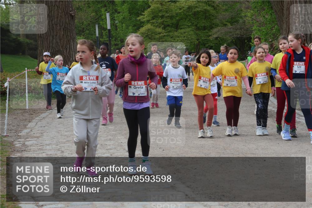 25.04.2026 - Das Zehntel Zöllner http://msf.ph/oto/9593598 25.04.2026 08:47:21 Laufen 3934, 3935, 1954 meine-sportfotos.de