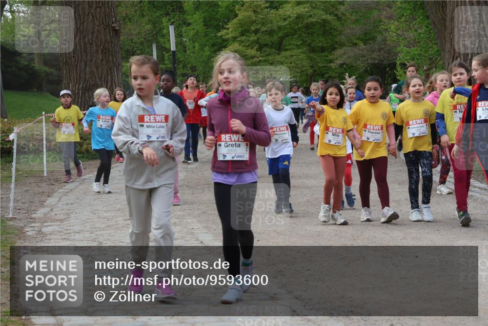 25.04.2026 - Das Zehntel Zöllner http://msf.ph/oto/9593600 25.04.2026 08:47:21 Laufen 3934, 3935 meine-sportfotos.de