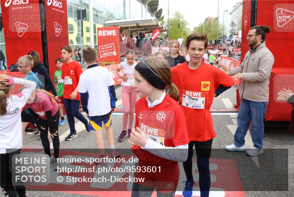 25.04.2026 - Das Zehntel Strokosch-Dieckow http://msf.ph/oto/9593601 25.04.2026 14:54:45 Ziel 15047, 15149, 15396, 15454, 15861, 15889, 16096, 16140, 16244, 16575, 16598, 16668, 16706, 16792, 17061, 17132, 17138, 17475, 17588, 17592, 17703, 17788, 17973, 18017, 18063, 18066, 18110, 18150, 18157, 18167, 18264, 15047, 15149, 15396, 15454, 15861, 15889, 16096, 16140, 16244, 16575, 16598, 16668, 16706, 16792, 17061, 17132, 17138, 17588, 17703, 17788, 17973, 18017, 18066, 18150, 18157, 18167, 18264 meine-sportfotos.de