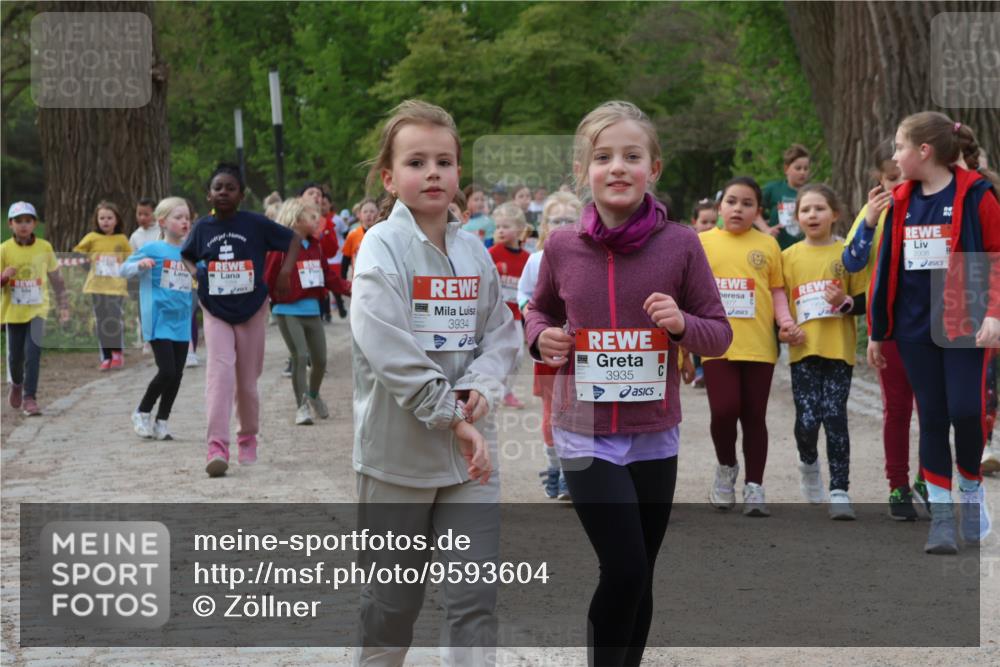 25.04.2026 - Das Zehntel Zöllner http://msf.ph/oto/9593604 25.04.2026 08:47:23 Laufen 3934, 3935, 1977, 2008 meine-sportfotos.de