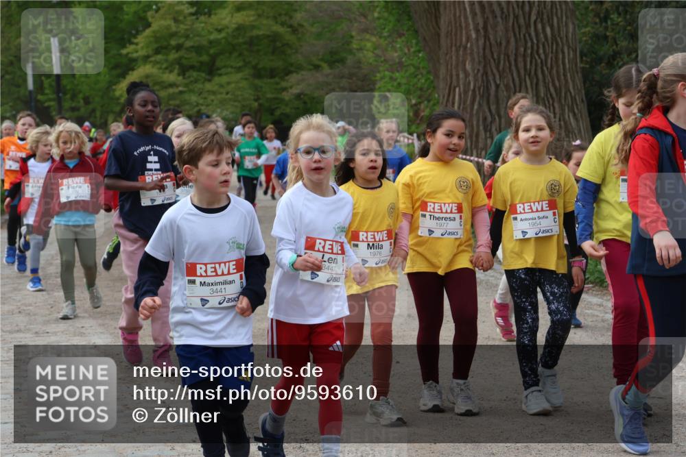 25.04.2026 - Das Zehntel Zöllner http://msf.ph/oto/9593610 25.04.2026 08:47:25 Laufen 3441, 8447, 1976, 1977, 1954 meine-sportfotos.de