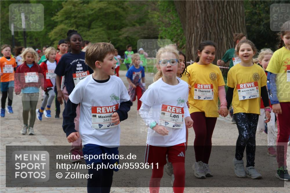 25.04.2026 - Das Zehntel Zöllner http://msf.ph/oto/9593611 25.04.2026 08:47:26 Laufen 3447, 3441, 1977, 1954 meine-sportfotos.de
