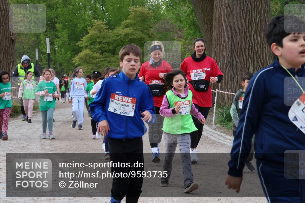 25.04.2026 - Das Zehntel Zöllner http://msf.ph/oto/9593735 25.04.2026 08:48:05 Laufen 1118, 1360 meine-sportfotos.de