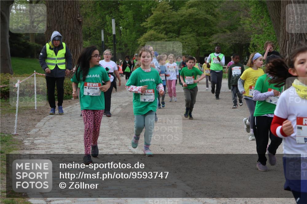 25.04.2026 - Das Zehntel Zöllner http://msf.ph/oto/9593747 25.04.2026 08:48:09 Laufen 2390, 444, 2415, 1659 meine-sportfotos.de