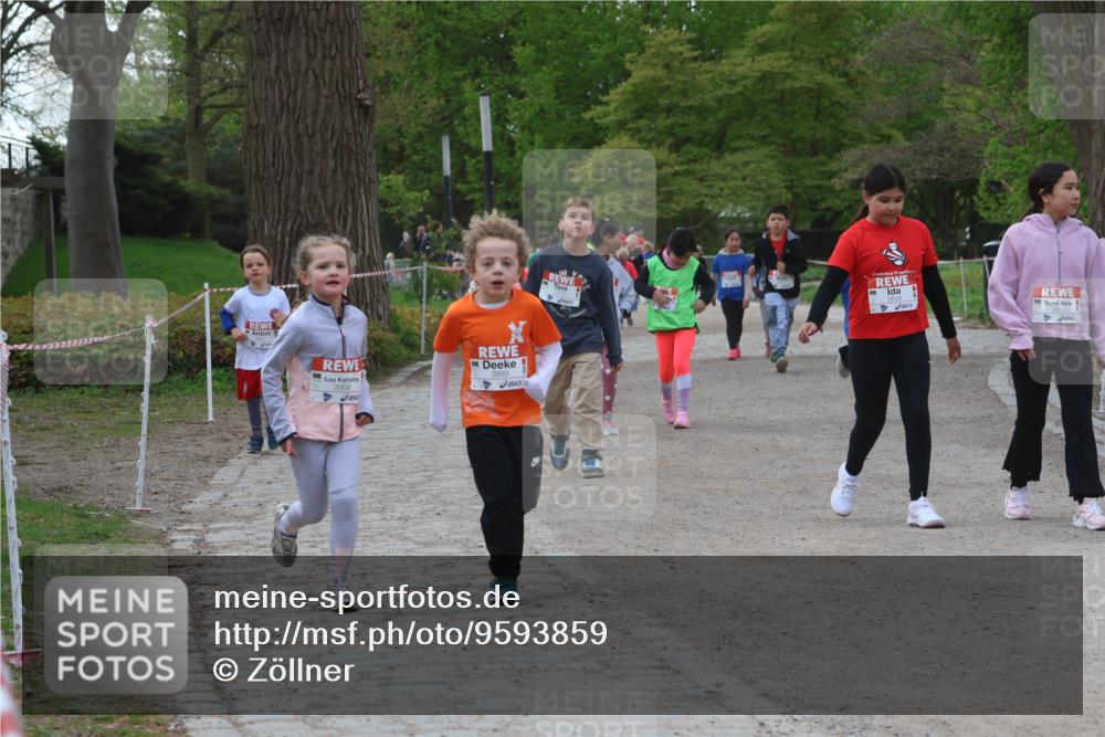 25.04.2026 - Das Zehntel Zöllner http://msf.ph/oto/9593859 25.04.2026 08:48:47 Laufen 3908, 3889, 2667 meine-sportfotos.de