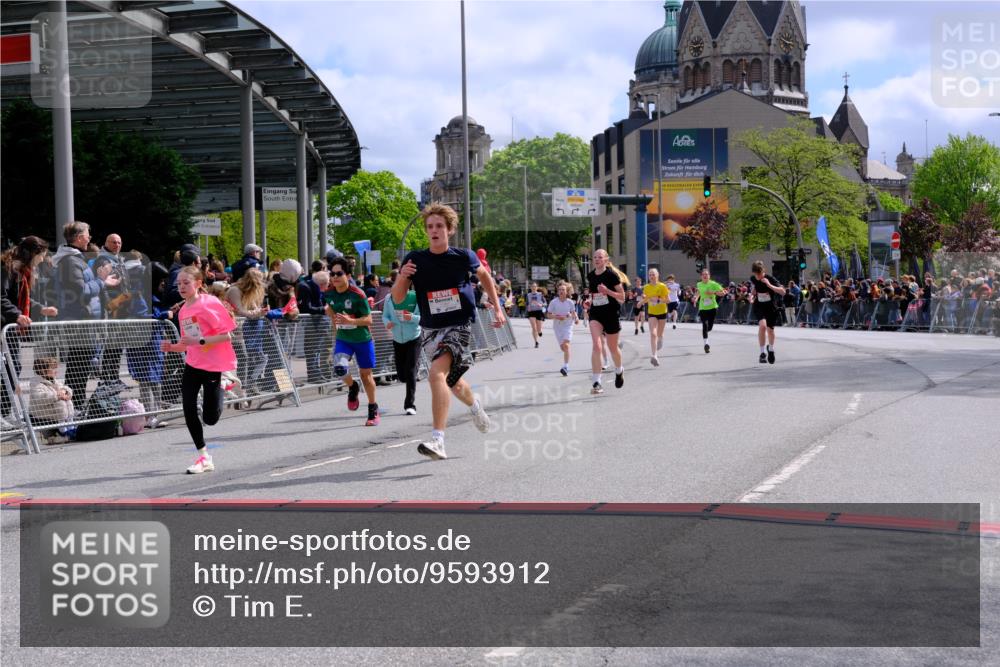 25.04.2026 - Das Zehntel Tim E. http://msf.ph/oto/9593912 25.04.2026 14:48:19 Ziel 15487, 15626, 16066, 16363, 16887, 17015, 17067, 17269, 17925, 18015, 18203, 18215, 18312, 18322, 18323, 18327 meine-sportfotos.de