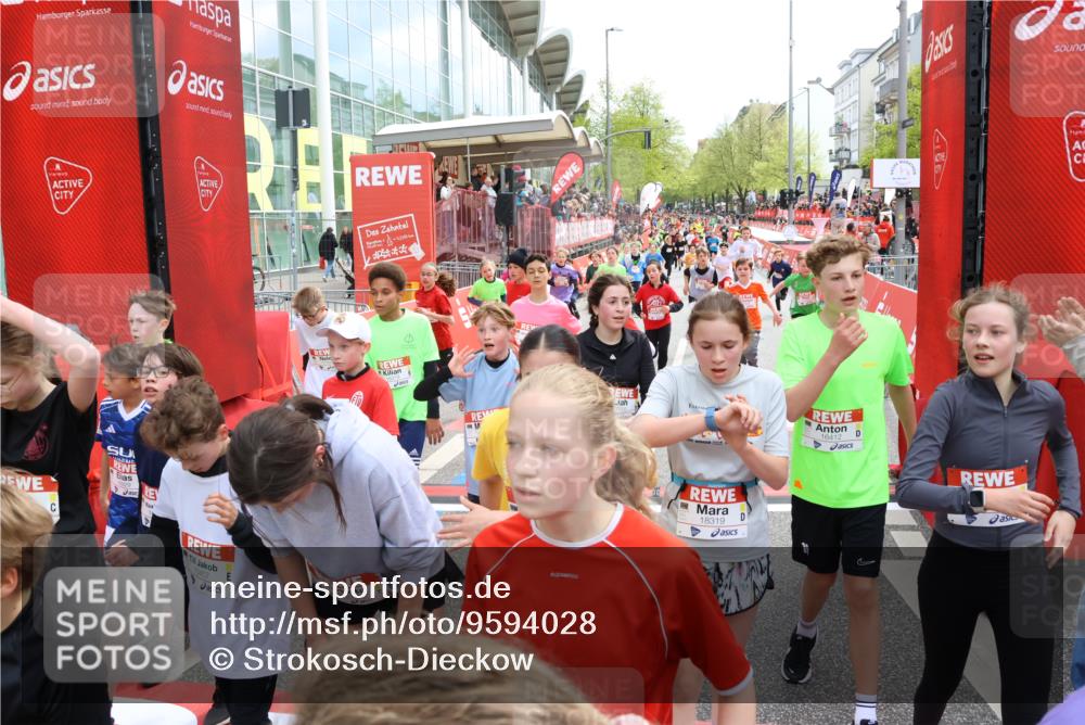 25.04.2026 - Das Zehntel Strokosch-Dieckow http://msf.ph/oto/9594028 25.04.2026 14:55:01 Ziel 15007, 15069, 15098, 15307, 15405, 15407, 15446, 15636, 15644, 15664, 15815, 15986, 16203, 16265, 16268, 16279, 16360, 16405, 16412, 16461, 16622, 16661, 16735, 16748, 16759, 16918, 16929, 17003, 17164, 17249, 17427, 17499, 17504, 17584, 17691, 17766, 17780, 17994, 17996, 18010, 18292, 18319, 15007, 15069, 15098, 15307, 15405, 15407, 15446, 15636, 15644, 15664, 15815, 15986, 16203, 16265, 16268, 16279, 16360, 16661, 16735, 17249, 17427, 17584, 18010 meine-sportfotos.de