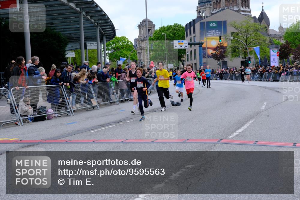 25.04.2026 - Das Zehntel Tim E. http://msf.ph/oto/9595563 25.04.2026 14:49:56 Ziel 15142, 15143, 15226, 15625, 15708, 15981, 16630, 16632, 16717, 16731, 16830, 16877, 16893, 16977, 17102, 17272, 17329, 17369, 17430, 17471, 17893, 18223, 18239 meine-sportfotos.de