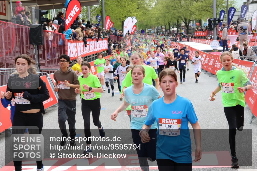 25.04.2026 - Das Zehntel Strokosch-Dieckow http://msf.ph/oto/9595794 25.04.2026 14:57:39 Ziel 15049, 15311, 15448, 15666, 15712, 15968, 16007, 16044, 16091, 16287, 16338, 16358, 16367, 16418, 16432, 16554, 16616, 16768, 16809, 16826, 16848, 16876, 17025, 17055, 17173, 17205, 17562, 17598, 17807, 17866, 18038, 18067, 18147, 18313, 15049, 15311, 15448, 15666, 15712, 15968, 16007, 16044, 16091, 16287, 16338, 16358, 16367, 16418, 16432, 16554, 16616, 16768, 16809, 16826, 16848, 16876, 17025, 17055, 17173, 17205 meine-sportfotos.de