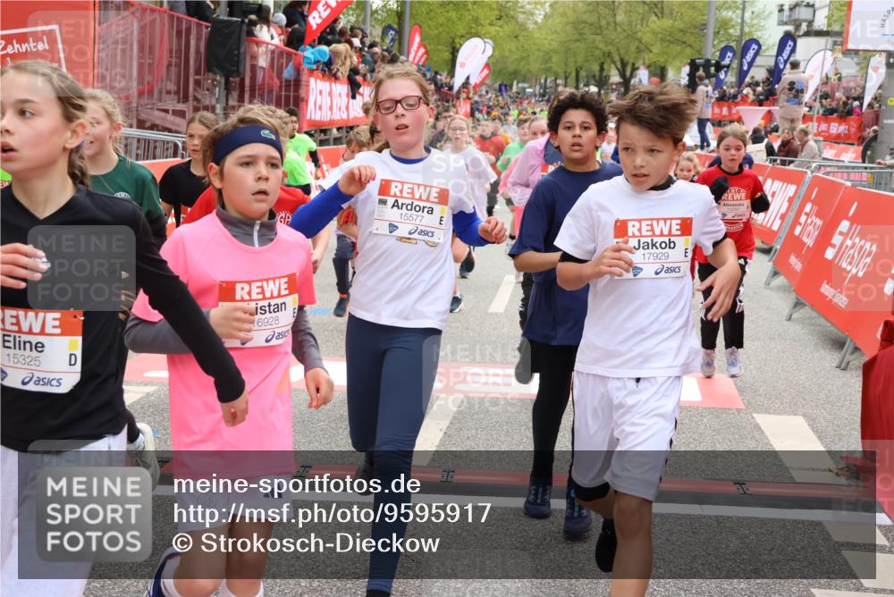 25.04.2026 - Das Zehntel Strokosch-Dieckow http://msf.ph/oto/9595917 25.04.2026 14:57:44 Ziel 15002, 15040, 15092, 15099, 15229, 15325, 15441, 15577, 15579, 15581, 15713, 15968, 16082, 16334, 16338, 16367, 16398, 16418, 16427, 16432, 16459, 16616, 16826, 16928, 16964, 17025, 17173, 17179, 17185, 17198, 17205, 17376, 17598, 17725, 17807, 17929, 18092, 18142, 18182, 15002, 15040, 15092, 15099, 15229, 15325, 15441, 15577, 15579, 15581, 15713, 15968, 16082, 16334, 16338, 16367, 16398, 16418, 16427, 16432, 16459, 16616, 16826, 16928, 17025, 17173, 17205 meine-sportfotos.de